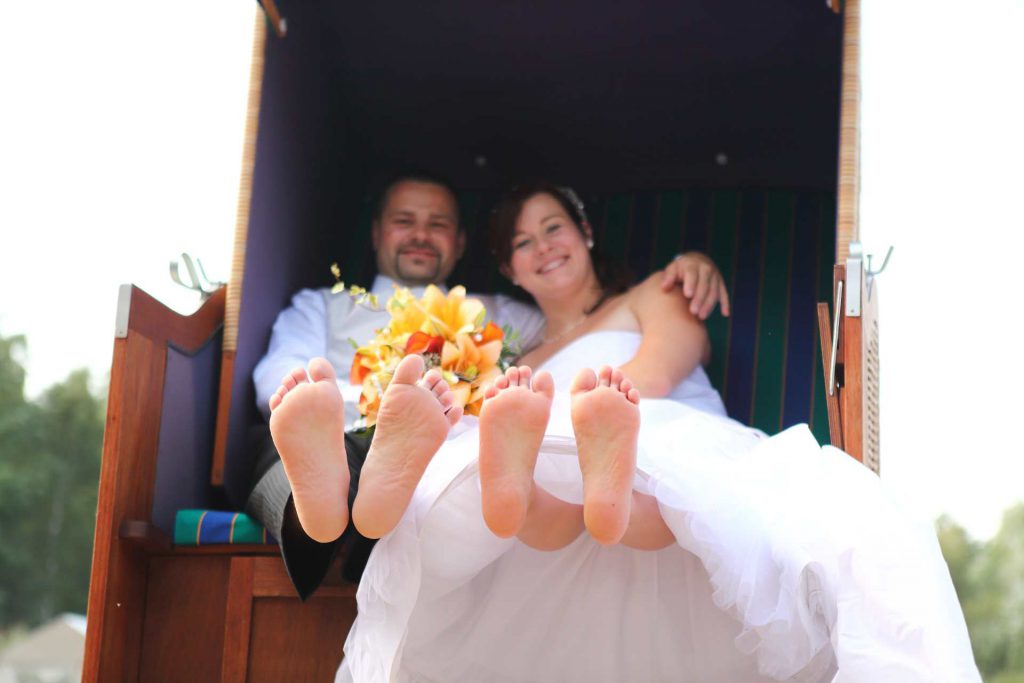 Hochzeit in Delitzsch - Füße und Strandkorb